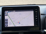 日産純正9インチメモリーナビ(MM223D-L)装備。スマートフォンによる部分地図更新、Bluetooth接続での音楽視聴、快適な画面操作と高音質なオーディオ再生。