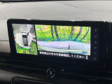 【アラウンドビューモニター】専用のカメラにより、上から見下ろしたような視点で360度クルマの周囲を確認することができます☆死角部分も確認しやすく、狭い場所での切り返しや駐車もスムーズに行えます。