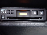 ■【ETC車載器】が装備されています。セットアップをしてお渡しとなり、ETCカードを差し込むだけで高速道路の利用が可能です。