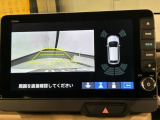 リバースギアに入れるだけで後方の表示へ切り替わります。夜間や雨の日の駐車も楽になりますよ。