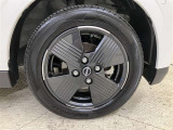 純正のアルミホイール装着。タイヤサイズは155/65R14