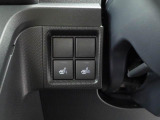 運転席と助手席にはシートヒーターも付いています!