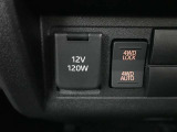 4WDスイッチ。駆動モードの切替ができます