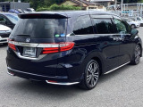 とても便利な【両側電動スライドドア】ドアハンドを少し引くだけでリアドアが自動開閉します。