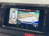 【パノラミックビューモニター】専用のカメラにより、上から見下ろしたような視点で360度クルマの周囲を確認することができます☆死角部分も確認しやすく、狭い場所での切り返しや駐車もスムーズに行えます。