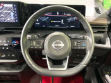 【純正革巻きステアリング】上質な革を使用することで、手にしっかり馴染みとても運転しやすいハンドルです♪