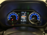メーター内のディスプレイには運転をサポートするさまざまな情報を表示