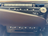 ◆デュアルオートエアコン・シートヒーター◆運転席と助手席それぞれで温度の調節が可能!また、運転席・助手席共にシートヒーターを装備。季節を問わず快適にご使用いただけます。