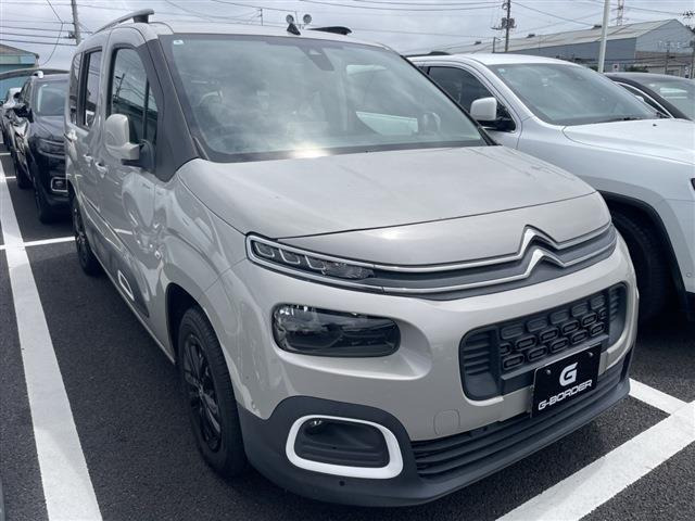 ベルランゴ デビューエディション ディーゼル 禁煙車 パノラマガラスルーフ