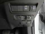 ETC!料金所も止まる事無くスイスイです!窓を開ける必要も無いので雨や花粉、排気ガスの浸入もありません!今や必需品ですネ!