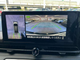 『アラウンドビューモニター』はスムーズな駐車と安全確認をサポートします。
