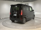 自動車保険・JAFも取り扱っております。また、お客様のご希望で保証延長(有償・一部の車種では取り扱いできません)もご準備しております。