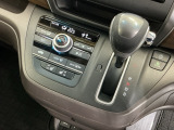 発進時から滑らかに加速する無段階変速のCVTはストップ&ゴーの多い街の中も快適です