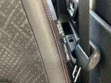 サイドSRSエアバッグ付きです!側方からの衝突の場合に対して作動し、衝撃を和らげてくれます。シート表皮に付いたダニやスギ花粉などのアレルゲン物質の活動を抑制するアレルクリーンシートです!