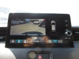 バックカメラの画像です。ガイドラインがスムースな車庫入れをサポートいたします。車庫入れの安心感がアップしますね。