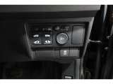 ◆◆両側電動スライドドア!!荷物で手が塞がる時など簡単にドアの開閉が出来ます!何より力いらずで開閉OK!女性やお年寄りにも優しい♪電動機能はOFFにもできますから元気なお子様の駆け出しも安心!