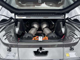 3.0L V6ツインターボエンジンを搭載、830CVを発揮します。(カタログ値)