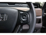 Hondaセンシングの機能のひとつ、アダプティブクルーズコントロール付!アクセルから足を離しても設定したスピードと前車との車間を保ち走行してくれます!車線維持もアシスト☆高速道路で疲労軽減ですね☆