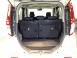 開口部が広くて低いから、重い荷物もスムーズに。毎日の暮らしに寄り添う使い心地を形にしました。荷物を載せるたび、その便利さを実感していただけるはずです。