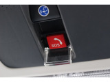 つながることで、できること。HondaCONNECThスマホでクルマのエアコンをONにできたり、交通事故やあおり運転にあっているときなど、緊急時にオペレーターサポートを受けられます。