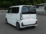 スタッフ全員が、笑顔でお出迎えいたします。全スタッフが、お客様の立場になって対応をしています。お客様のカーライフをアドバイスさせて頂きます。何でもご相談ください。