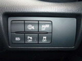 【パーキングセンサー】障害物などが車両に近づいた際に、音と画面表示にてお知らせしてくれます。警告音も段階的に鳴ってくれるので、どのくらいの近さなのか感覚的に察知することが出来ます♪