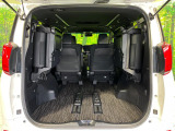 普段のお買い物や通勤、送迎等に十分な荷室スペースを確保しております。セカンドシートを倒すと、大きな荷物の積載も可能です♪