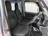 運転席広々