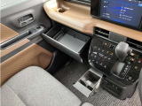 収納スペースもたくさん有ります☆車検証や小物類などすっきり収納♪