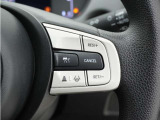◆アダプティブクルーズコントロール◆予め設定した車速内でクルマが自動的に加減速。前走車との適切な車間距離を維持しながら追従走行します。【LKAS】車線維持支援システムでステアリング操作を支援。