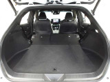 リヤシートを両方倒せば大きな荷物も車載可能です♪