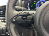 運転中、オーディオの操作をしてて、ハッとしたことはありませんか?ステアリングスイッチは、運転中でもハンドルでオーディオの操作が可能です。安全なドライブをサポートします。