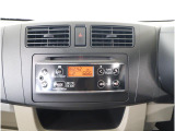 インテグレーテッドCDプレーヤーとAM/FMチューナーを備え、CD?R/RWの再生に対応しています。AUX端子(外部入力)も装備し、手持ちの機器から音楽を楽しめます。