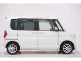 県内13店舗にて常時500台以上ダイハツ車を展示中です。見て、触って、納得のいく一台をぜひ見つけてください。