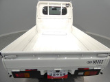 【荷台】広々としたスペースで、収穫物や農機具などをたっぷり余裕を持って積載できます。