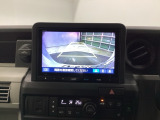 バックモニター付きで、車庫入れやバック時の後方確認をしっかりサポート。モニターに映し出される映像で死角も確認しやすく、狭い場所での駐車や後退時の操作をより安心して行えます。