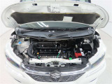 車にとって、とても大切な部分のエンジンルーム。綺麗に清掃済みで安心です。