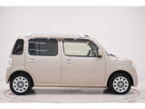 県内13店舗にて常時500台以上ダイハツ車を展示中です。見て、触って、納得のいく一台をぜひ見つけてください。