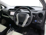 運転中の視線移動を最小限に抑える位置にメーター表示を配置。しかも、角度や距離を最適化することで視認性を高めています。さらに、より焦点を合わせやすい遠視点メーターを採用しています。