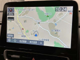 純正ナビを装備。タッチパネル式で使いやすく、お出かけもラクラクです。