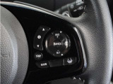 ◆アダプティブクルーズコントロール◆予め設定した車速内でクルマが自動的に加減速。前走車との適切な車間距離を維持しながら追従走行します。【LKAS】車線維持支援システムでステアリング操作を支援。