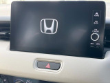 【メーカー純正9インチナビ】インテリアに溶け込むスタイリッシュな「専用設計」メーカーナビを装備♪視認性や操作性など基本性能にも優れ、より上質なカーライフをお楽しみいただけます。