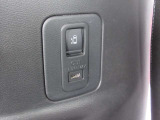 USB充電ポートサードシートにもついています