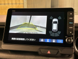 リバースギアに入れるだけで後方の表示へ切り替わります。夜間や雨の日の駐車も楽になりますよ。