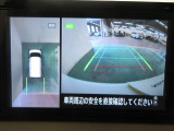 アラウンドビューモニターで車庫入れも空から見ている様に駐車できラクラクです。