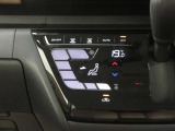 オートエアコンでお好みの温度になり、運転に集中できます。