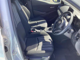 運転席は綺麗な状態です。