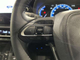 【ステアリングスイッチ】運転中に視線を前に向けたまま画面の操作できます。