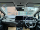 運転席周りの視界もよくハンドルも軽い取り回しなのですごく運転がしやすい車です。