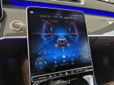 バックカメラにより駐車時の後方確認も楽にできます。